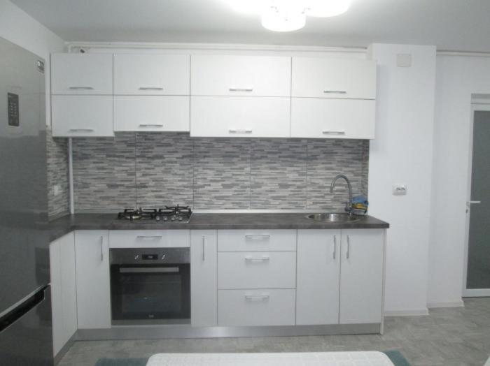 Apartament Sarra Targoviste Bagian luar foto